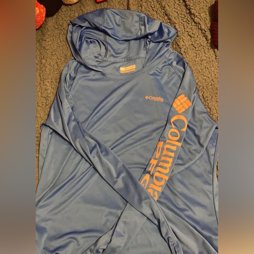 Womens XL Long Sleeved Blue Columbia Silk Shirt